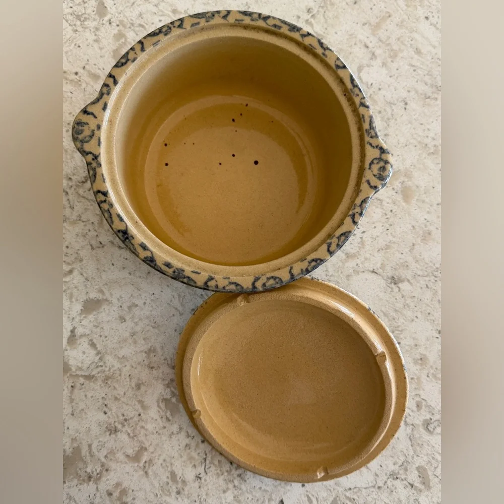 Vintage Robinson Ransbottom Blue Spongeware Crock w/Lid Stoneware Bean Pot. G13